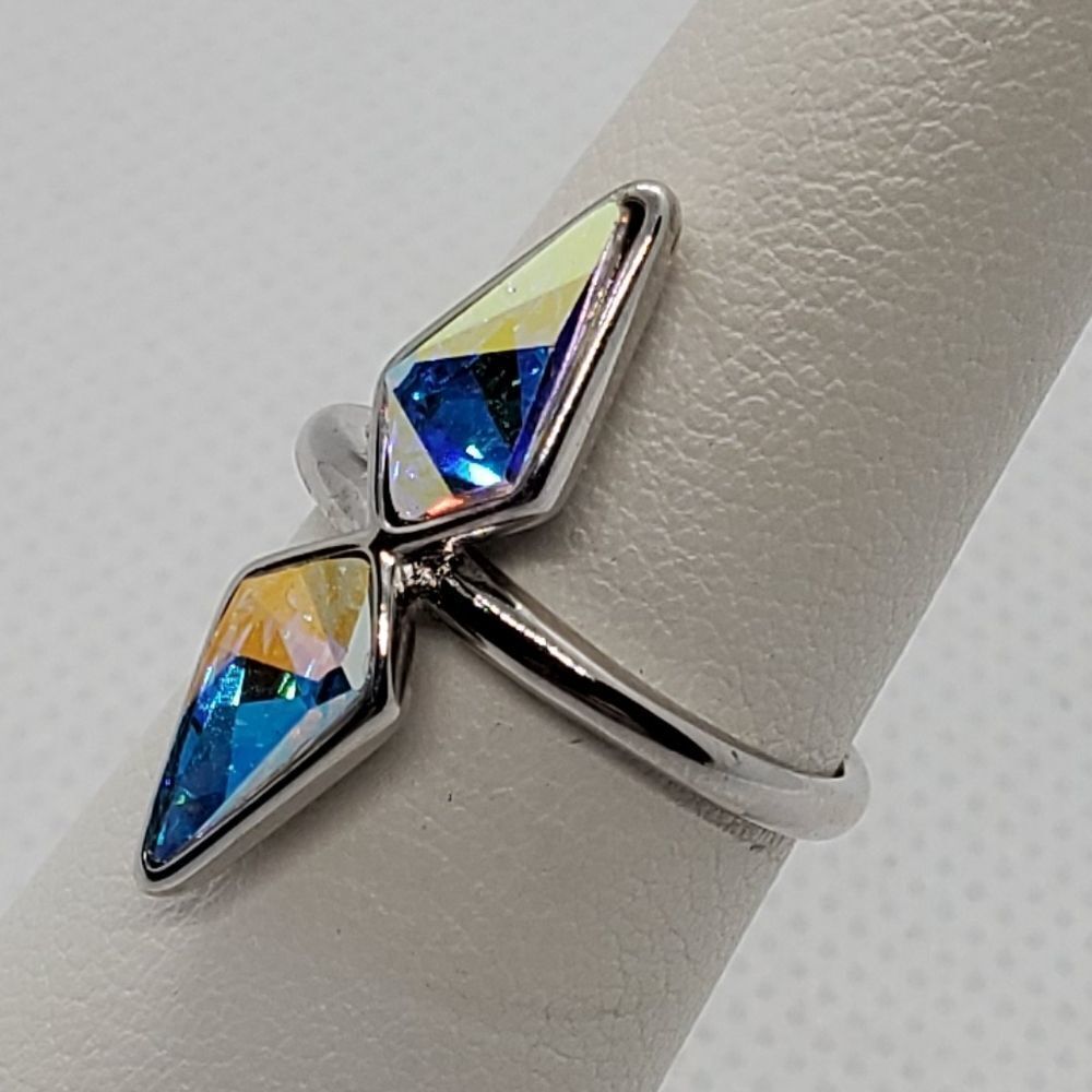Fragrant Jewels Silver Irridescent Ring - Picture 3 of 8